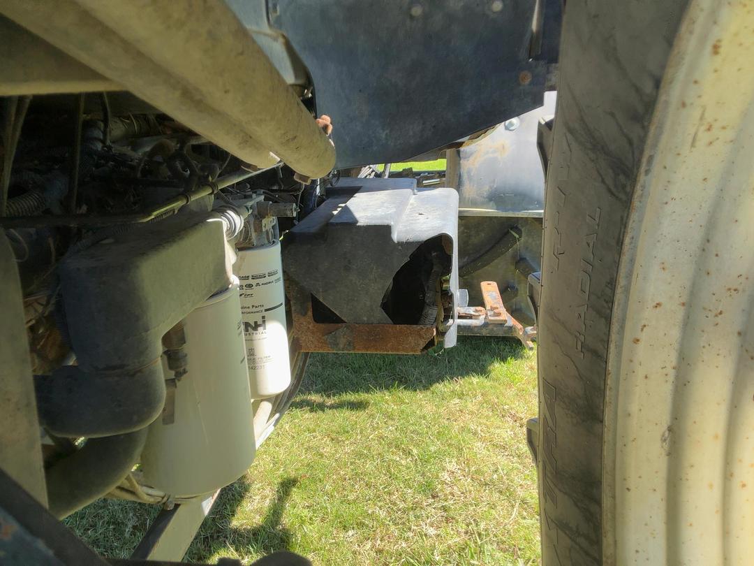 Photo '40' of NEW HOLLAND T6030 PLUS Tractor