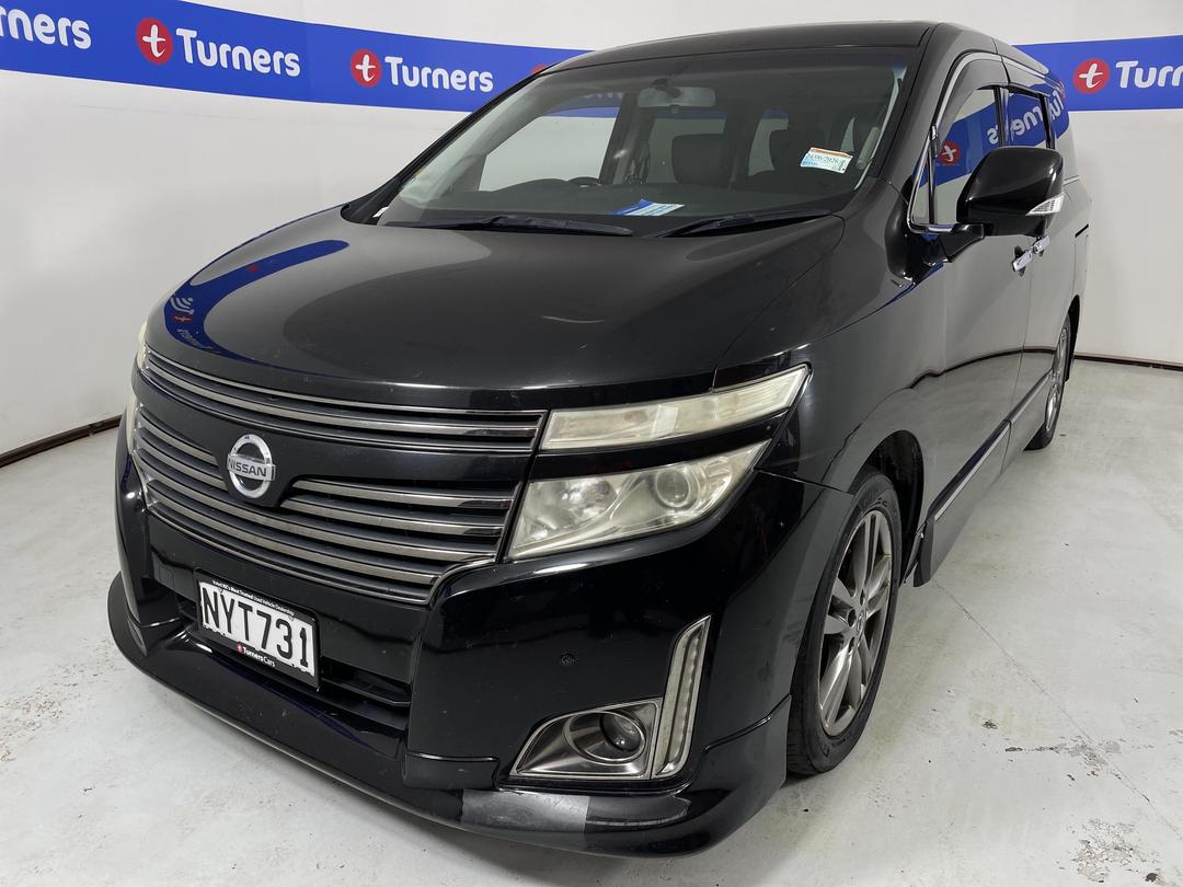 Photo '4' of Nissan Elgrand