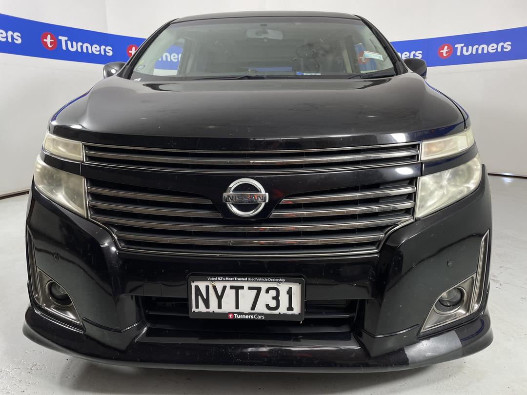 Photo '2' of Nissan Elgrand