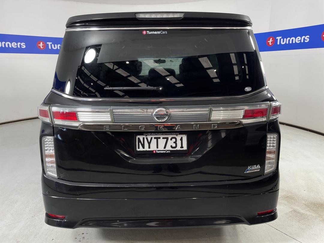 Photo '6' of Nissan Elgrand