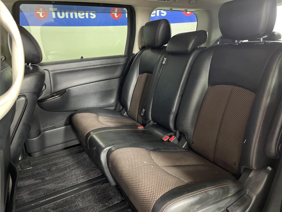 Photo '20' of Nissan Elgrand