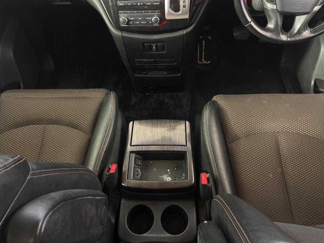 Photo '18' of Nissan Elgrand