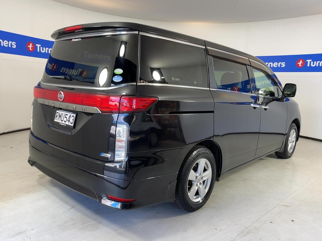 Photo '7' of Nissan Elgrand