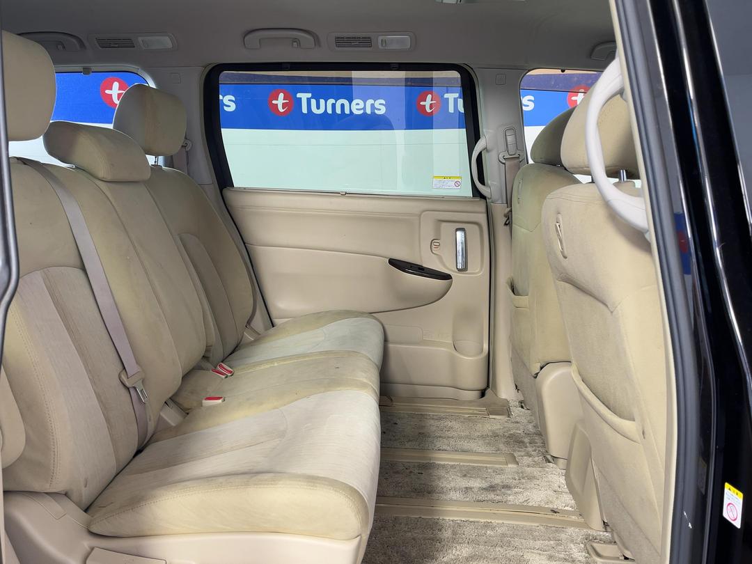 Photo '20' of Nissan Elgrand