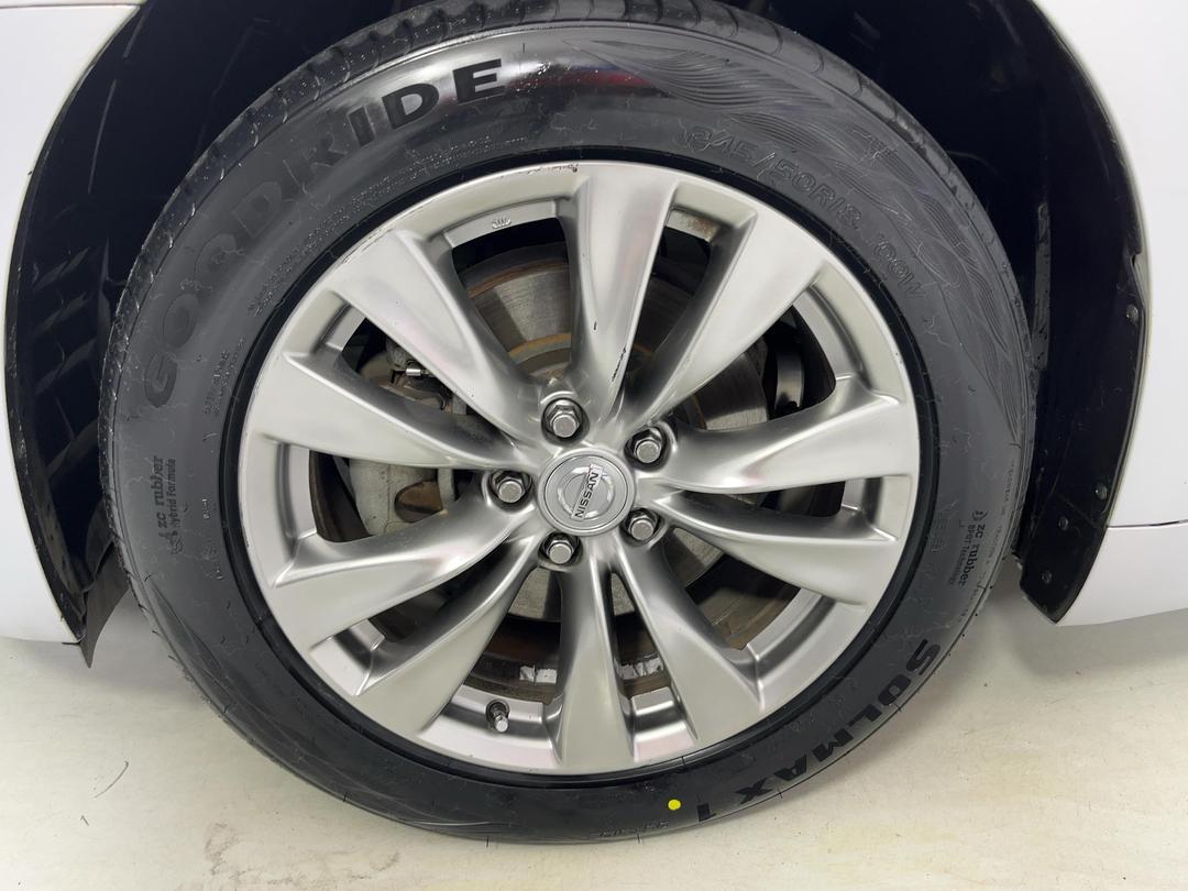 Photo '10' of Nissan Fuga