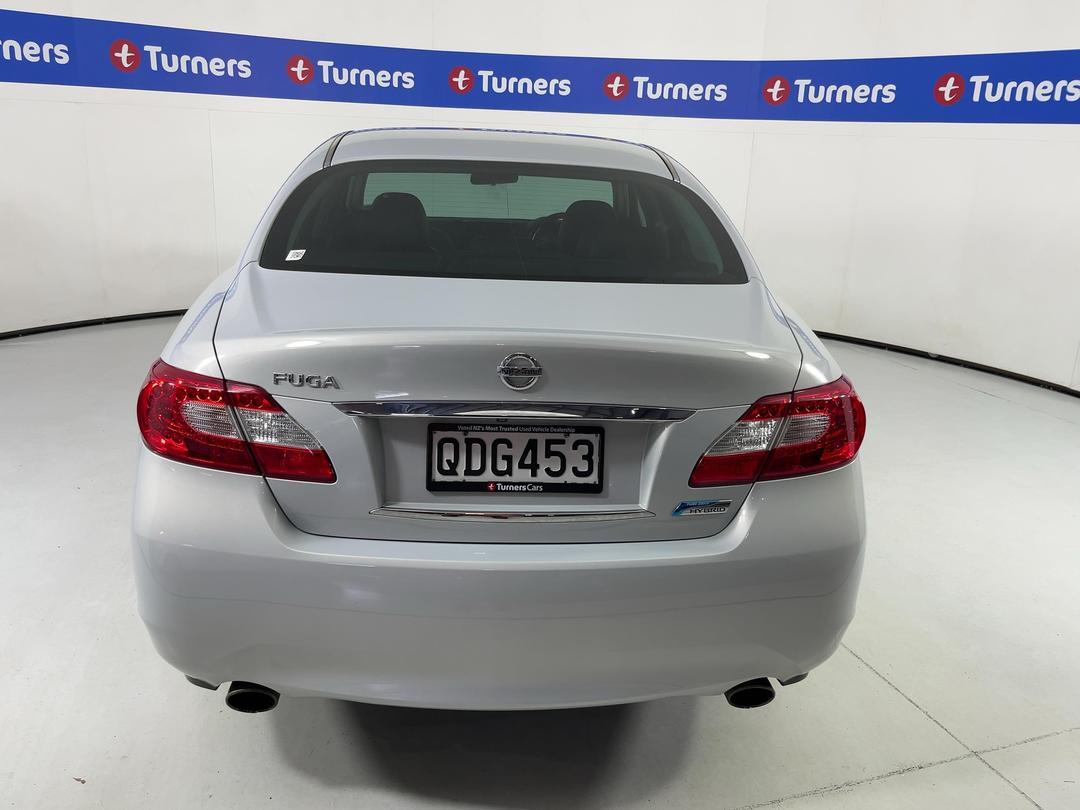 Photo '6' of Nissan Fuga