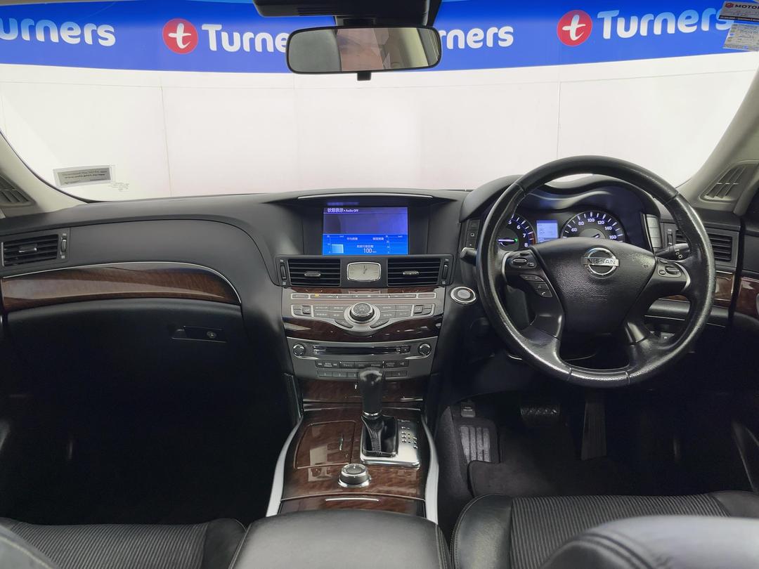 Photo '17' of Nissan Fuga