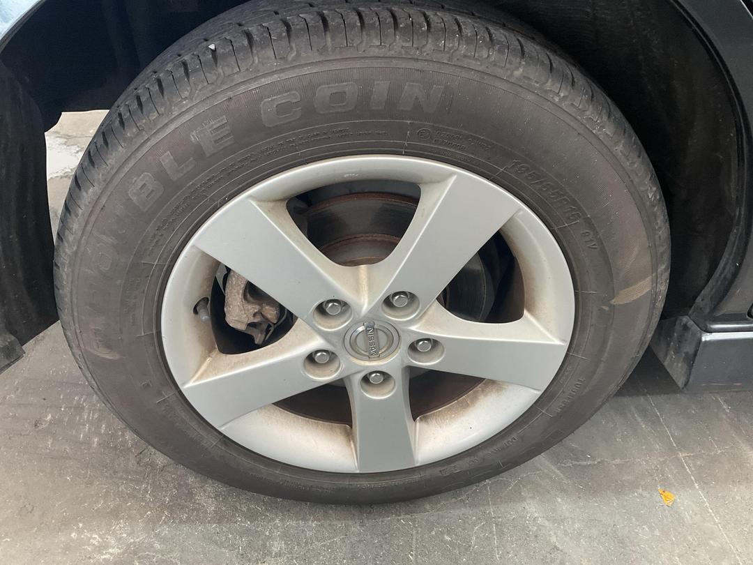 Photo '10' of Nissan Lafesta