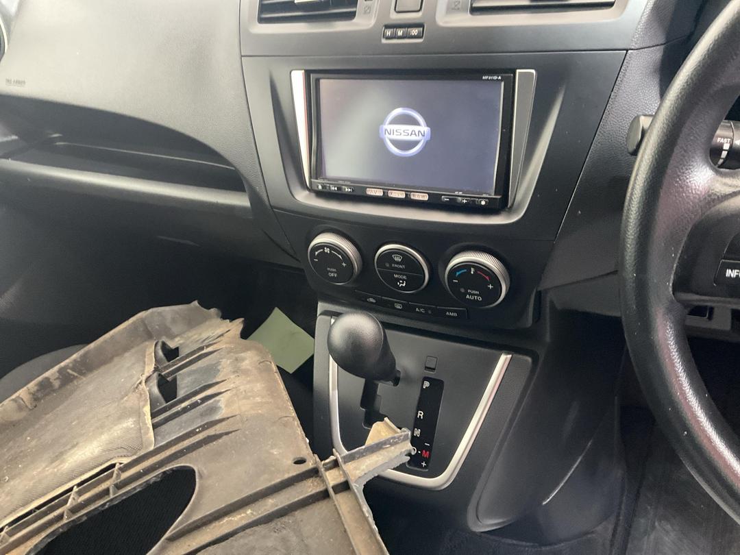 Photo '16' of Nissan Lafesta