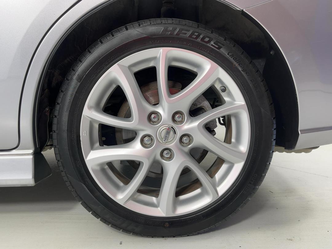 Photo '11' of Nissan Lafesta