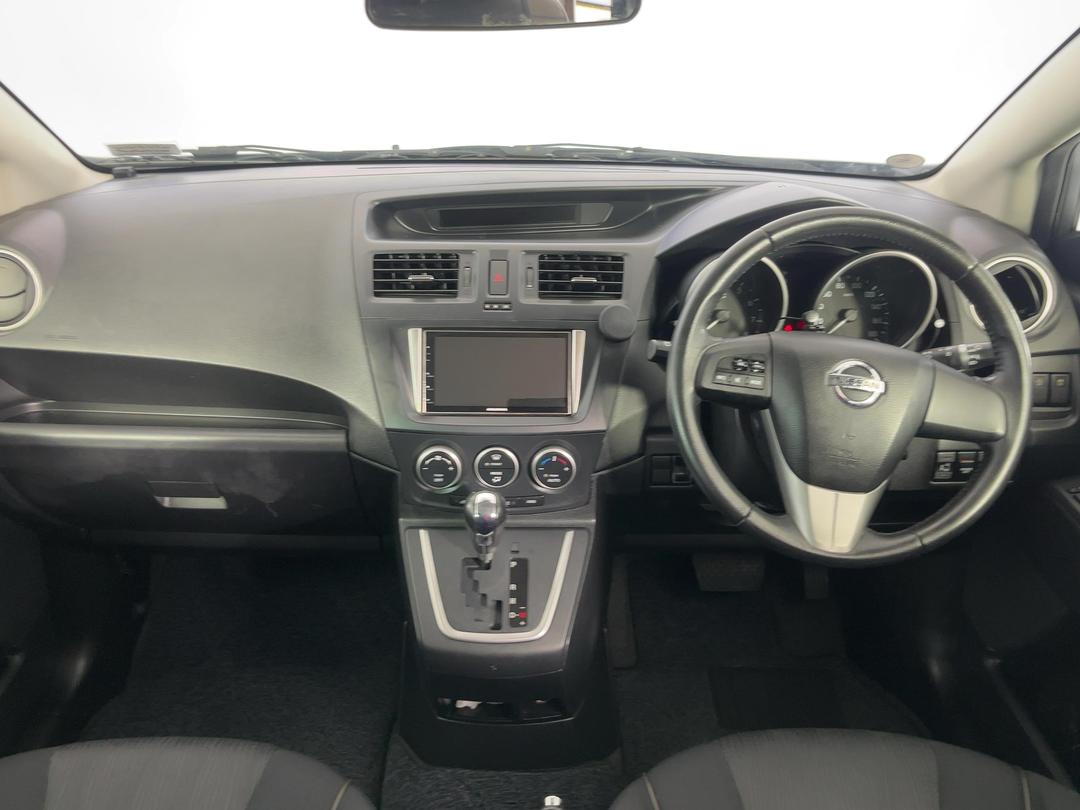 Photo '17' of Nissan Lafesta
