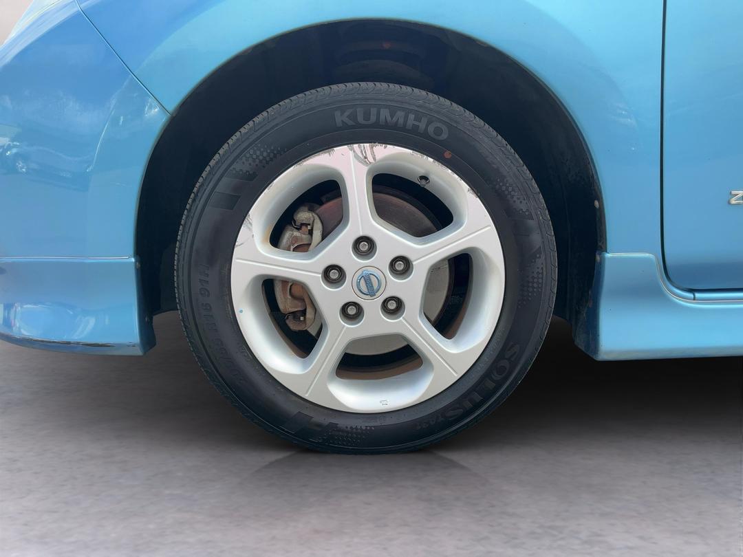 Photo '10' of Nissan Leaf