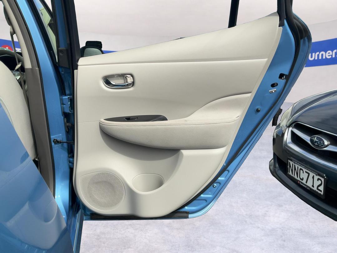 Photo '19' of Nissan Leaf