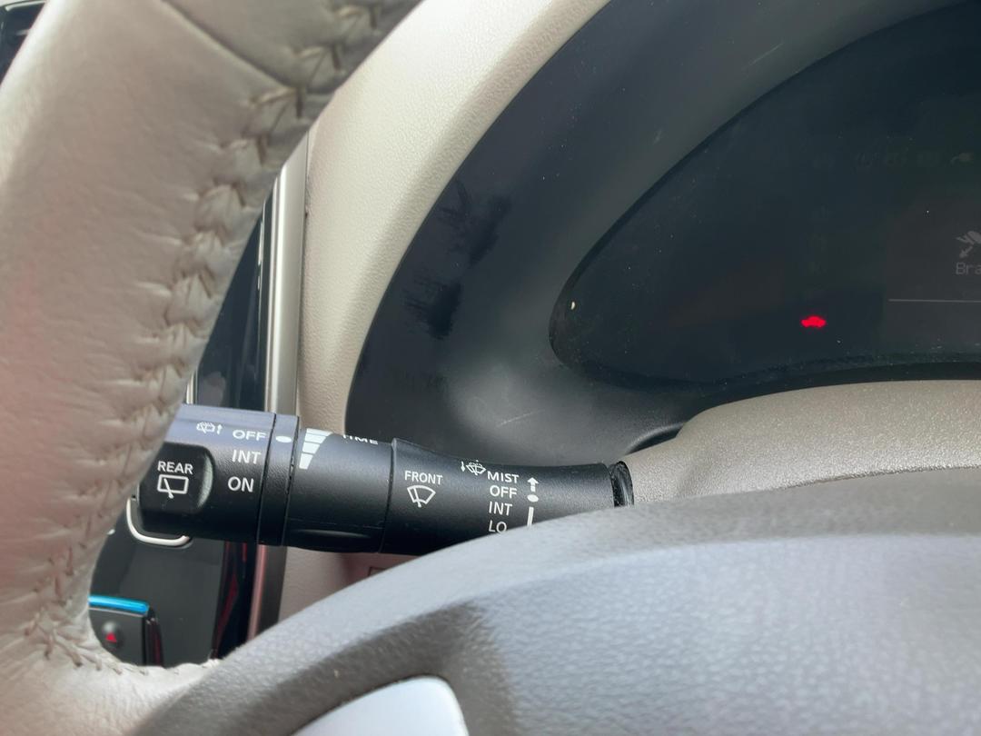 Photo '28' of Nissan Leaf