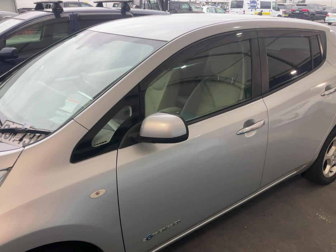 Photo '8' of Nissan Leaf