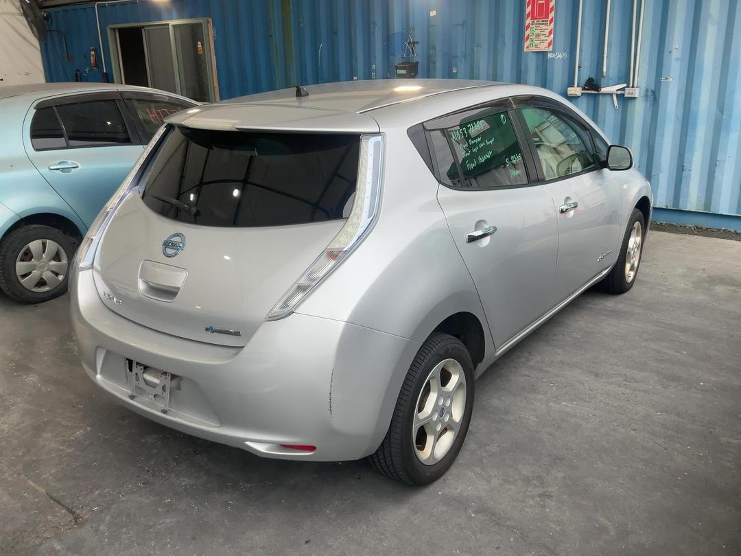 Photo '12' of Nissan Leaf