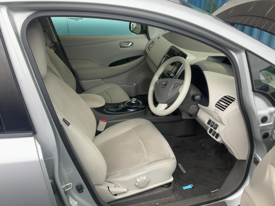 Photo '20' of Nissan Leaf
