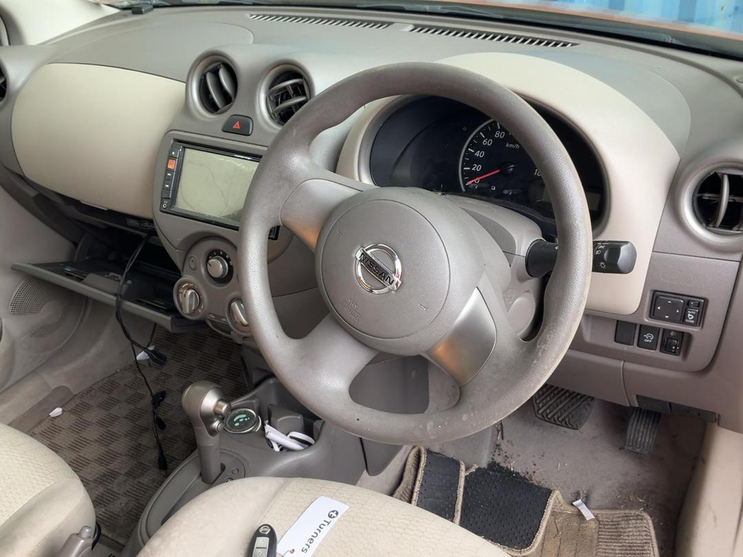 Photo '16' of Nissan March