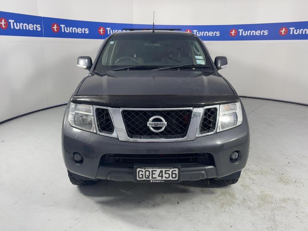 Photo '2' of Nissan Navara D/C ST-X