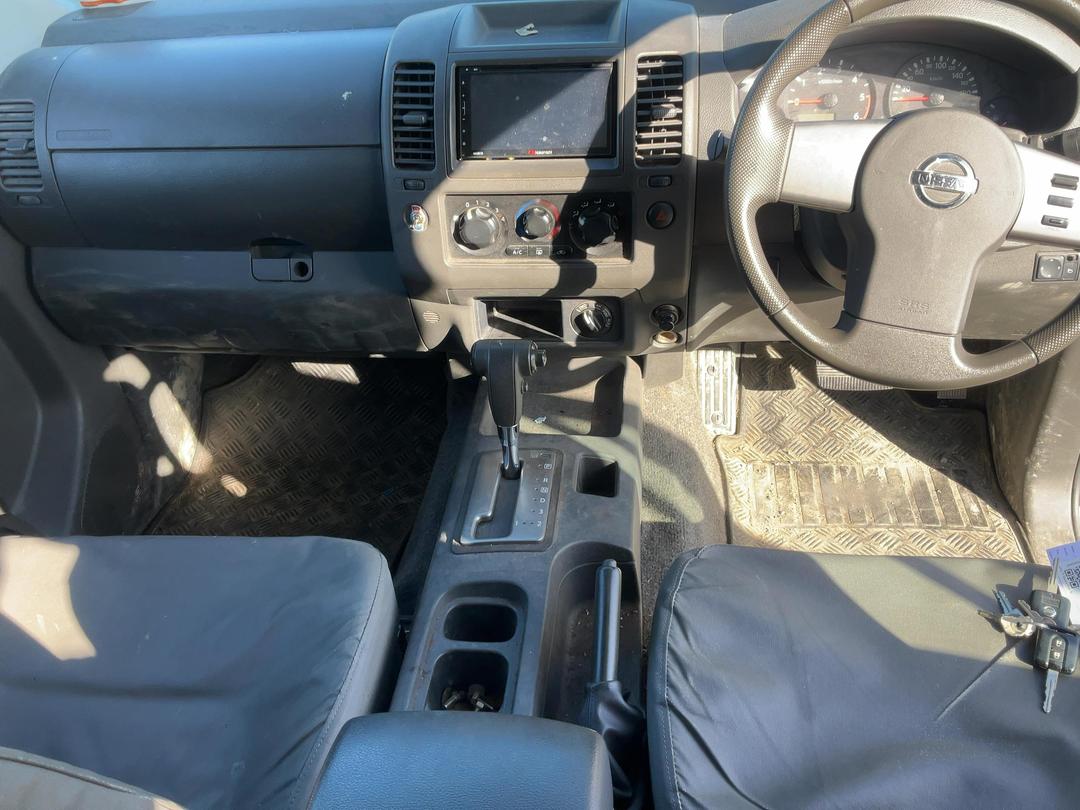 Photo '13' of Nissan Navara D/C ST Photo '13' of Nissan Navara D/C ST
