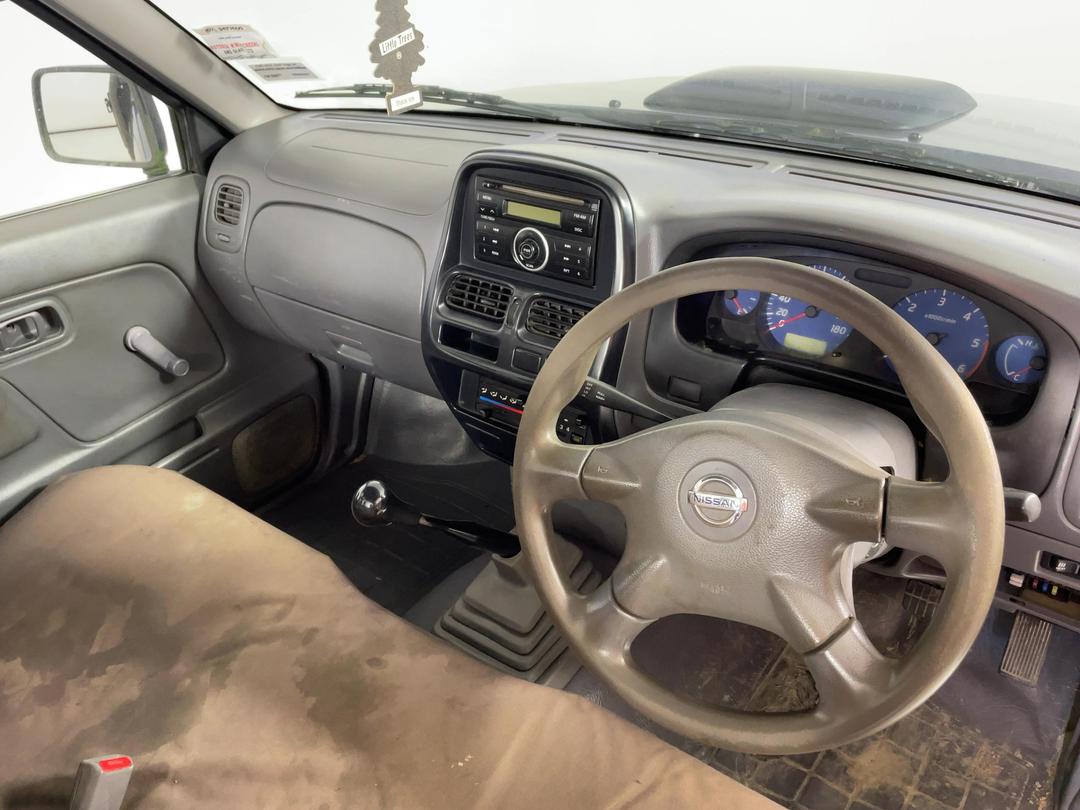 Photo '17' of Nissan Navara