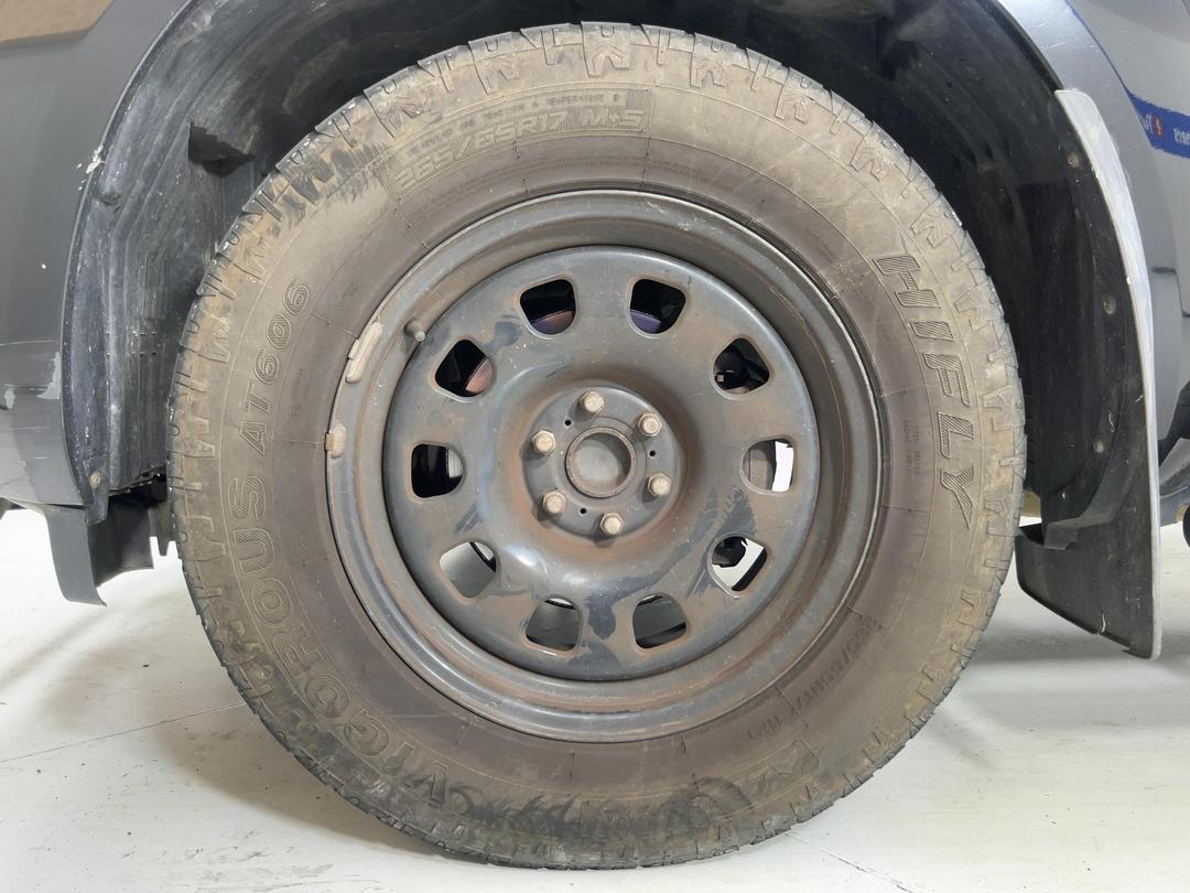 Photo '10' of Nissan Navara