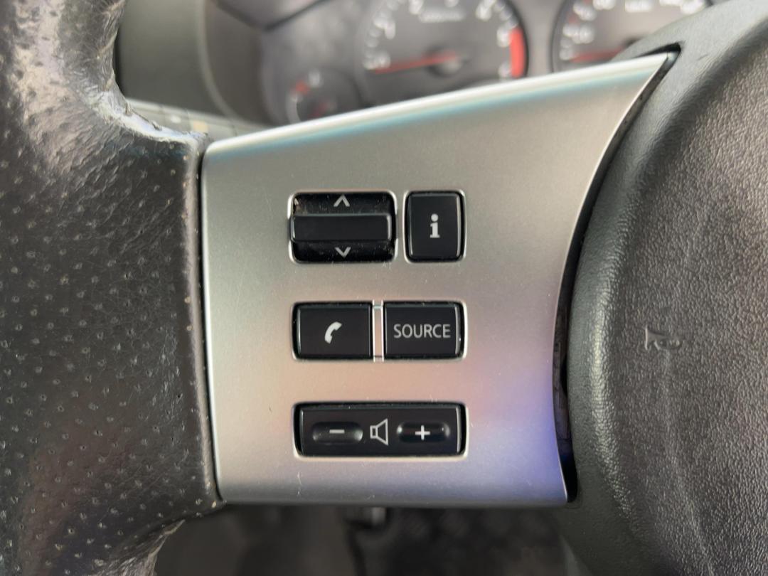 Photo '23' of Nissan Navara