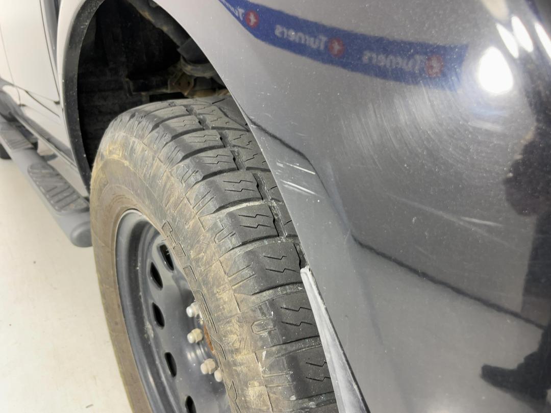 Photo '32' of Nissan Navara