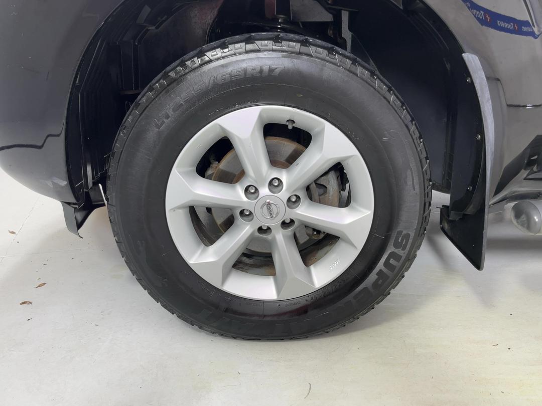 Photo '10' of Nissan Navara