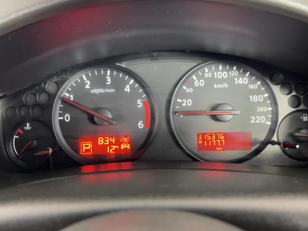 Photo '21' of Nissan Navara