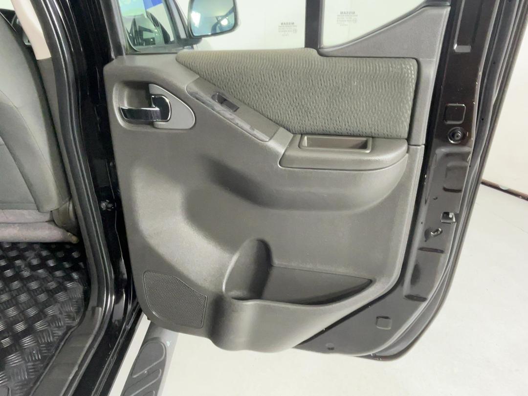 Photo '19' of Nissan Navara