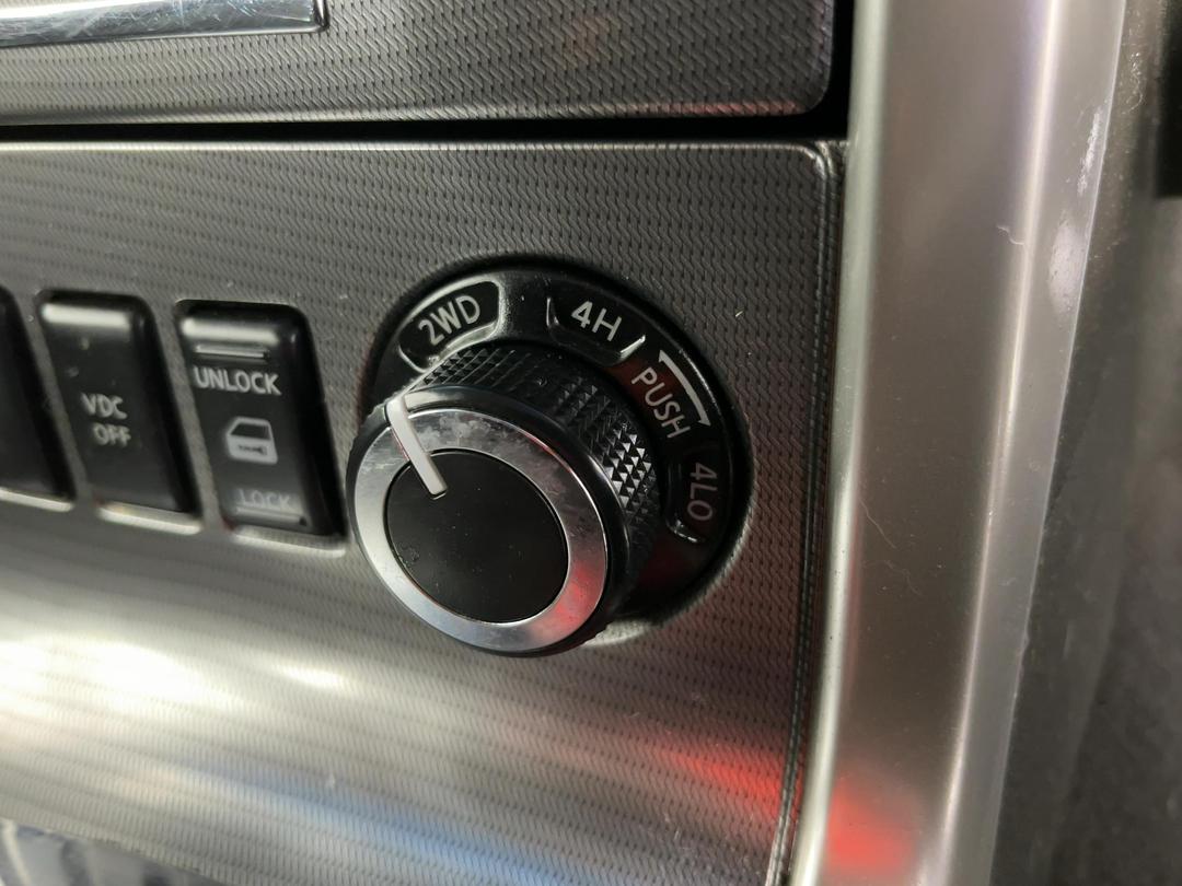 Photo '27' of Nissan Navara