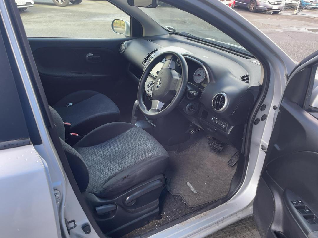 Photo '14' of Nissan Note Photo '14' of Nissan Note