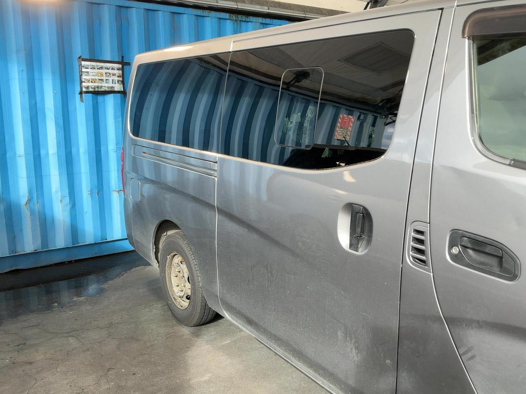 Photo '2' of Nissan NV350 Caravan Photo '2' of Nissan NV350 Caravan