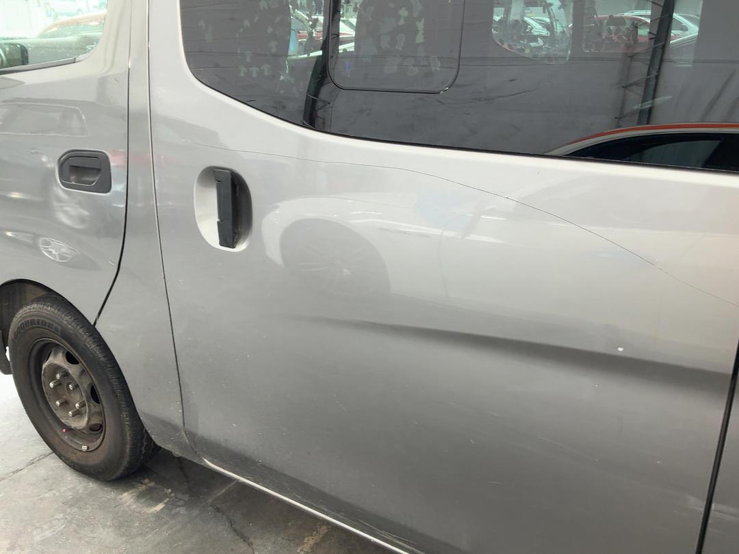 Photo '13' of Nissan NV350 Caravan Photo '13' of Nissan NV350 Caravan