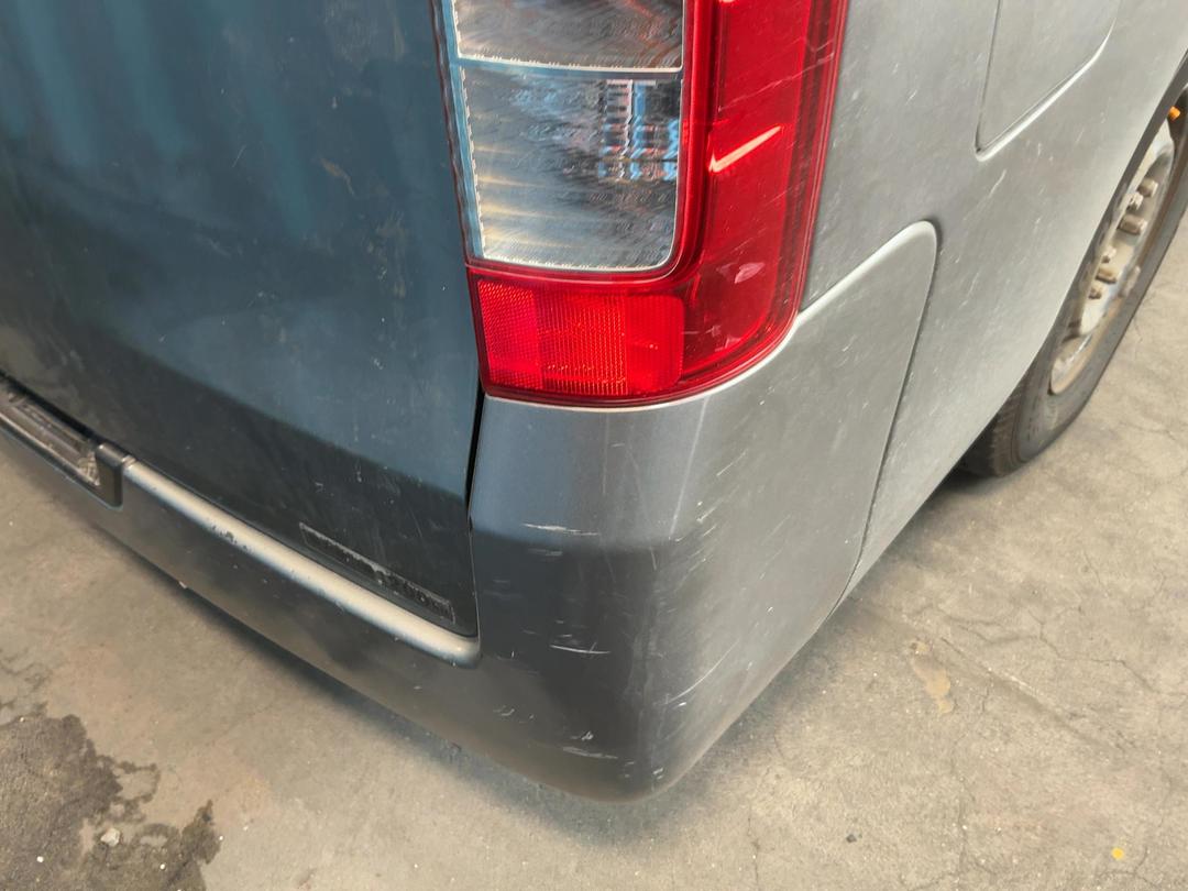 Photo '19' of Nissan NV350 Caravan Photo '19' of Nissan NV350 Caravan