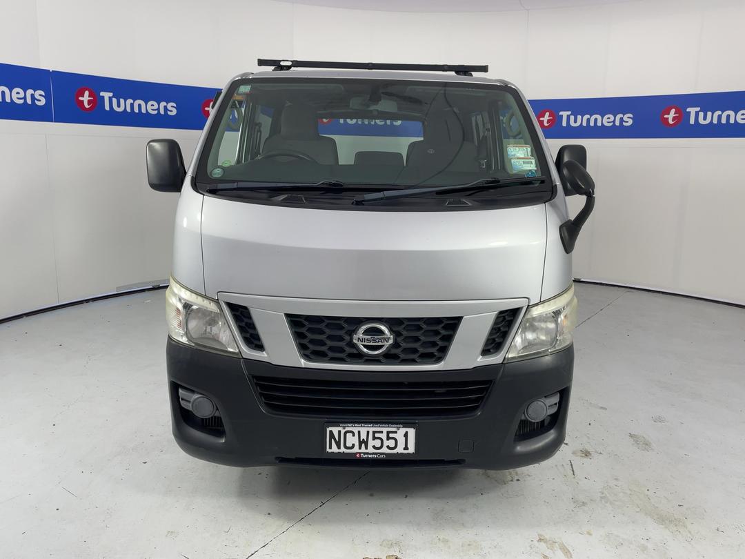 Photo '2' of Nissan NV350
