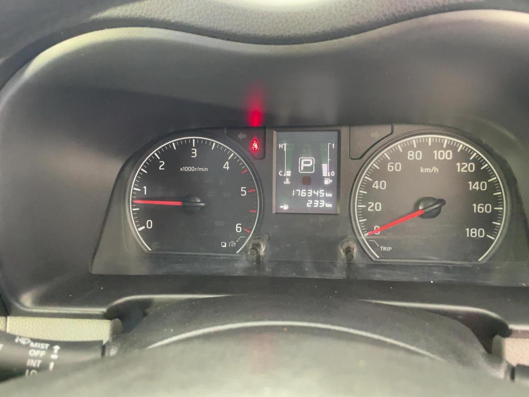 Photo '20' of Nissan NV350