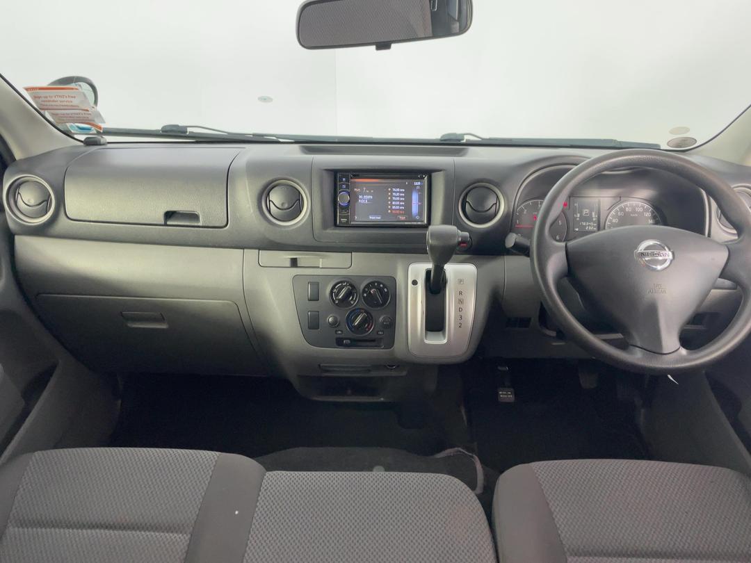 Photo '17' of Nissan NV350