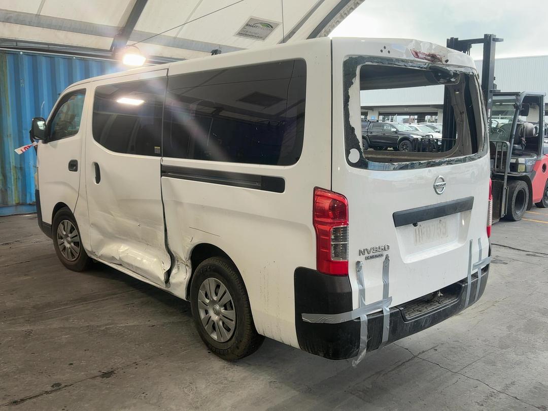 Photo '4' of Nissan NV350 Caravan