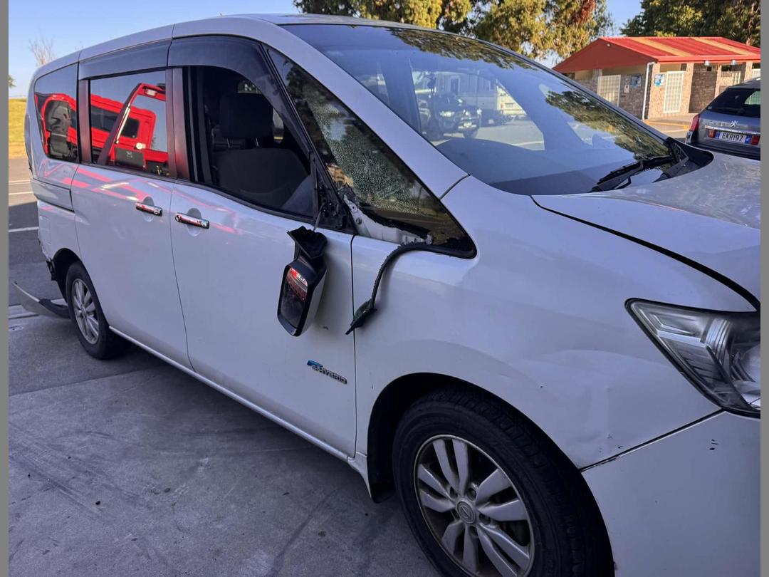 Photo '6' of Nissan Serena Hybrid