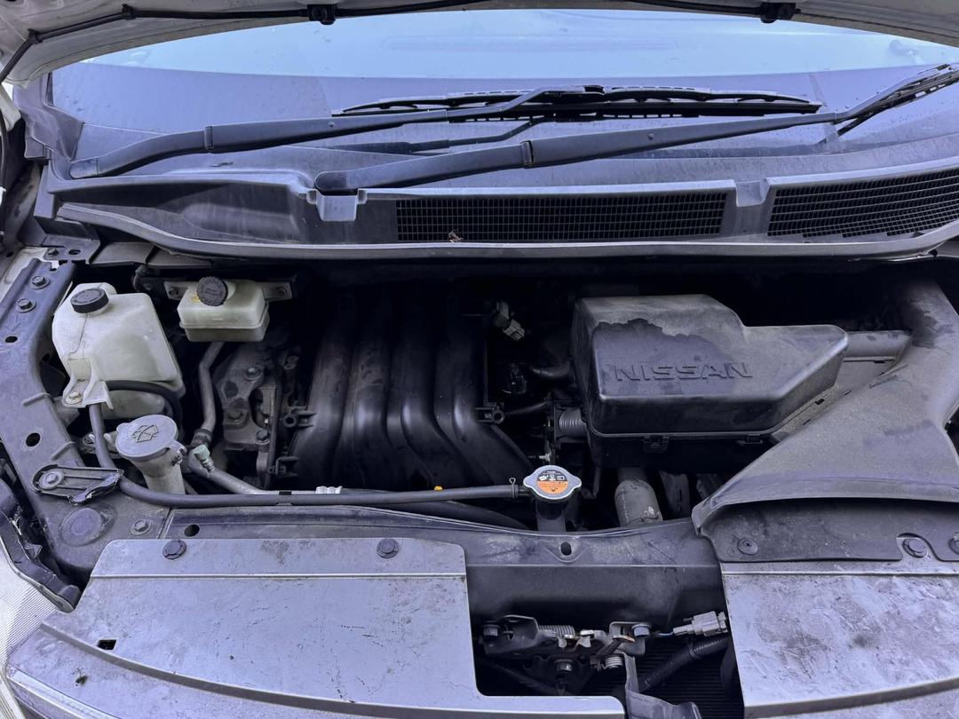 Photo '14' of Nissan Serena Hybrid