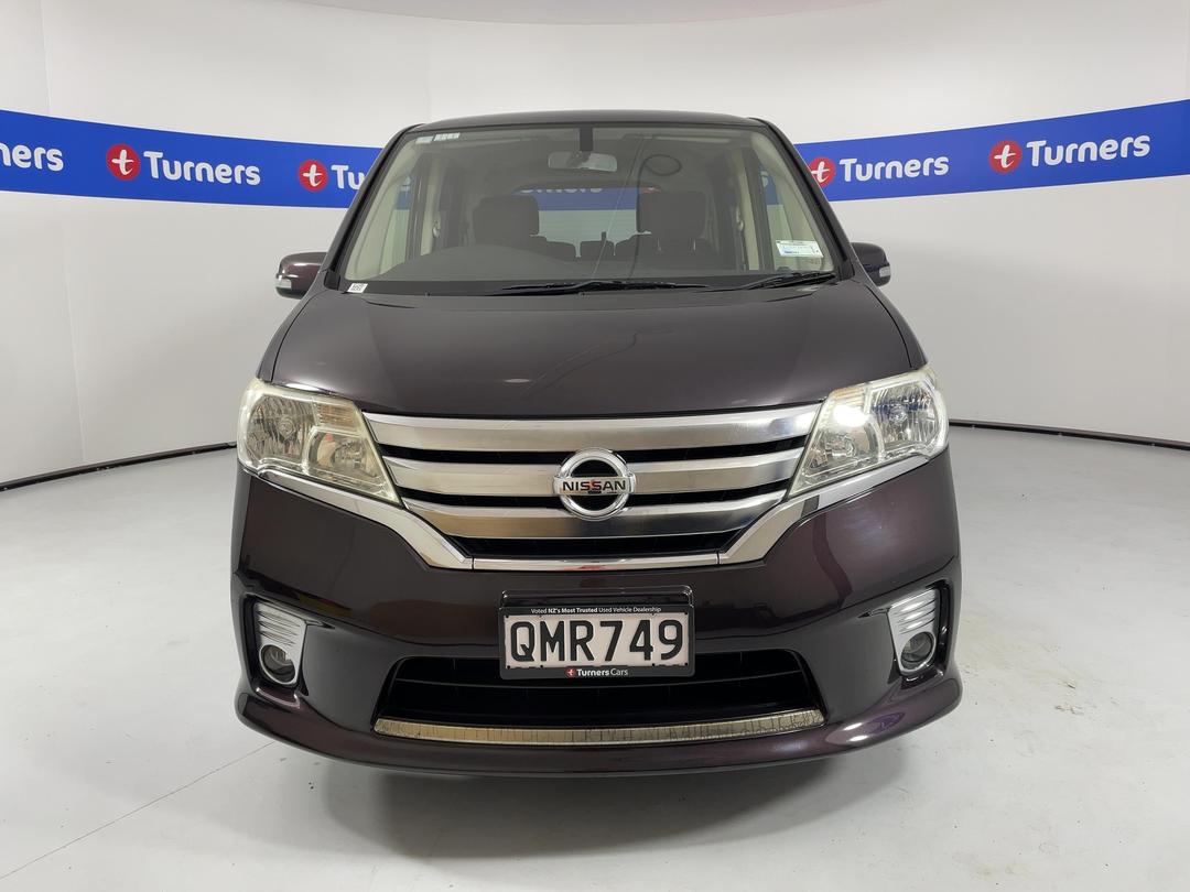 Photo '2' of Nissan Serena