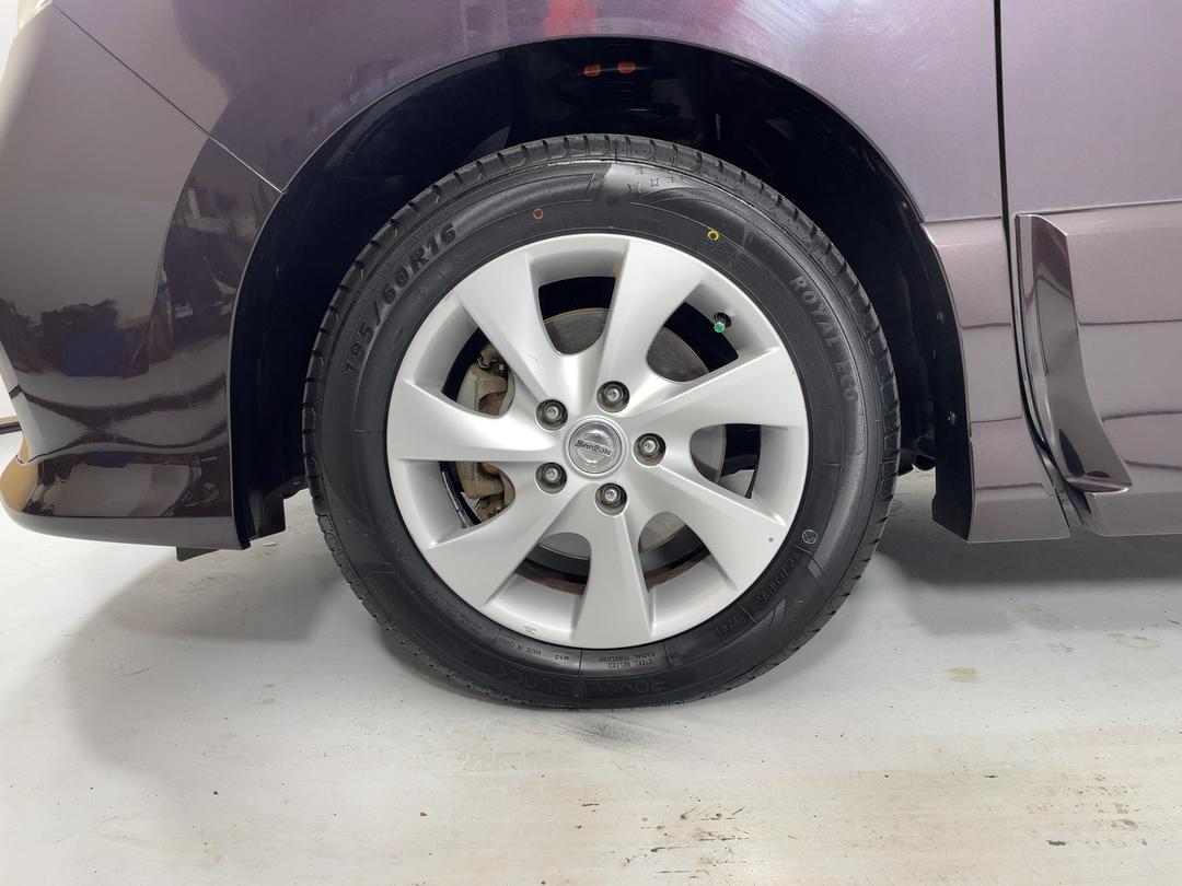 Photo '10' of Nissan Serena