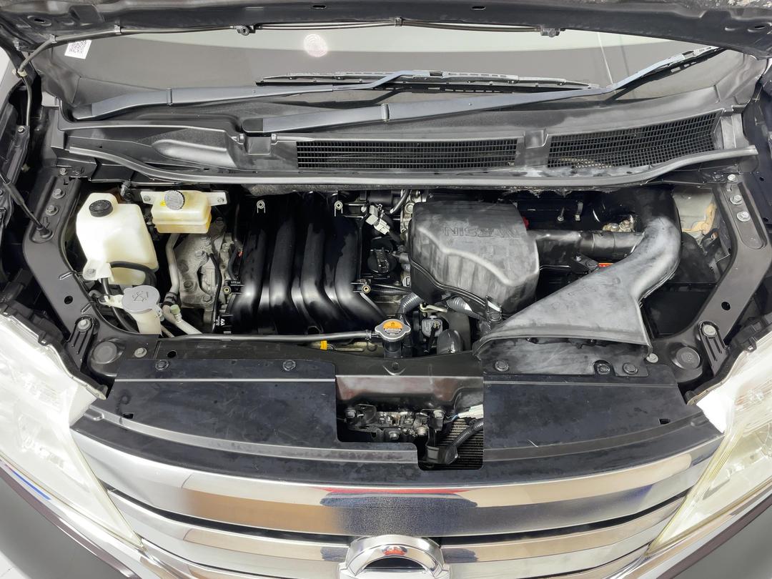 Photo '13' of Nissan Serena