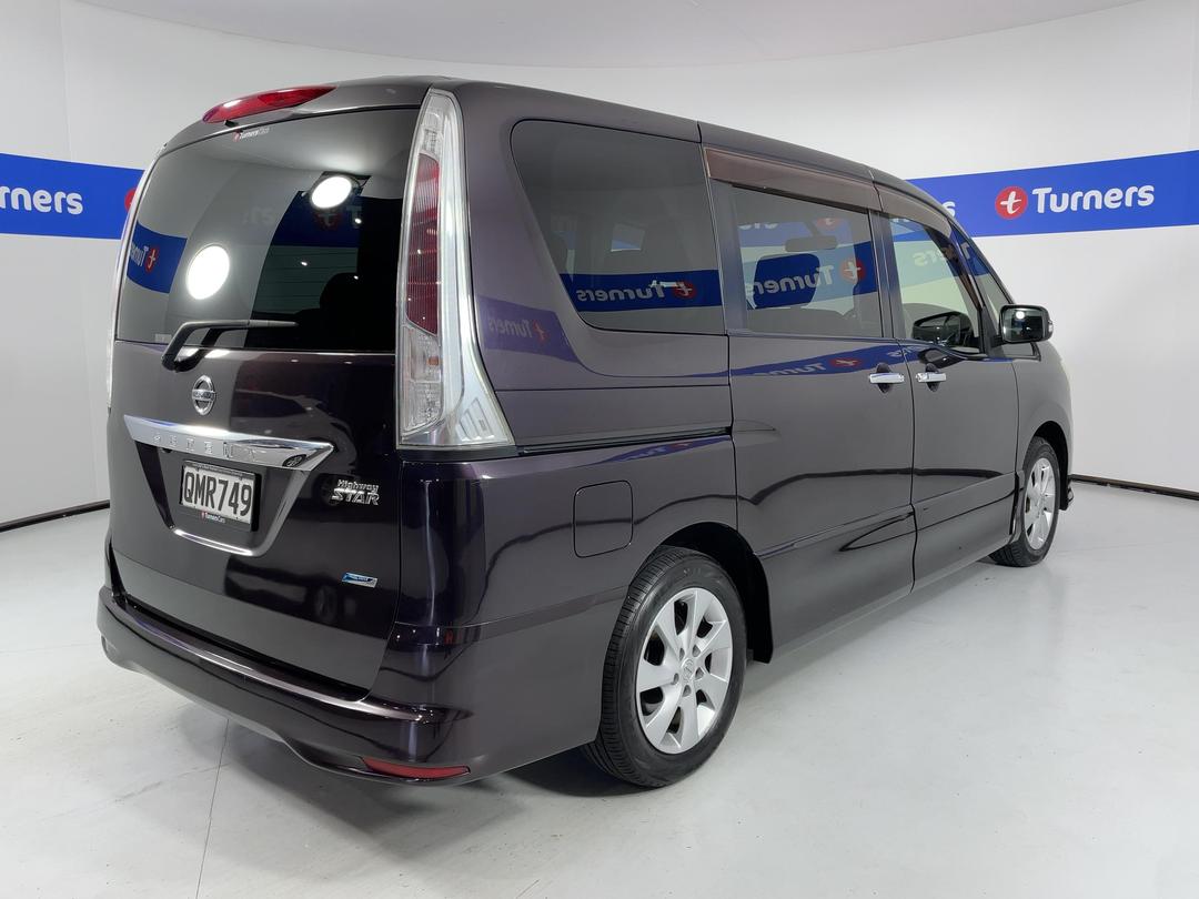 Photo '7' of Nissan Serena