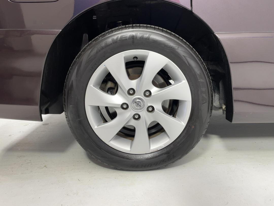 Photo '12' of Nissan Serena