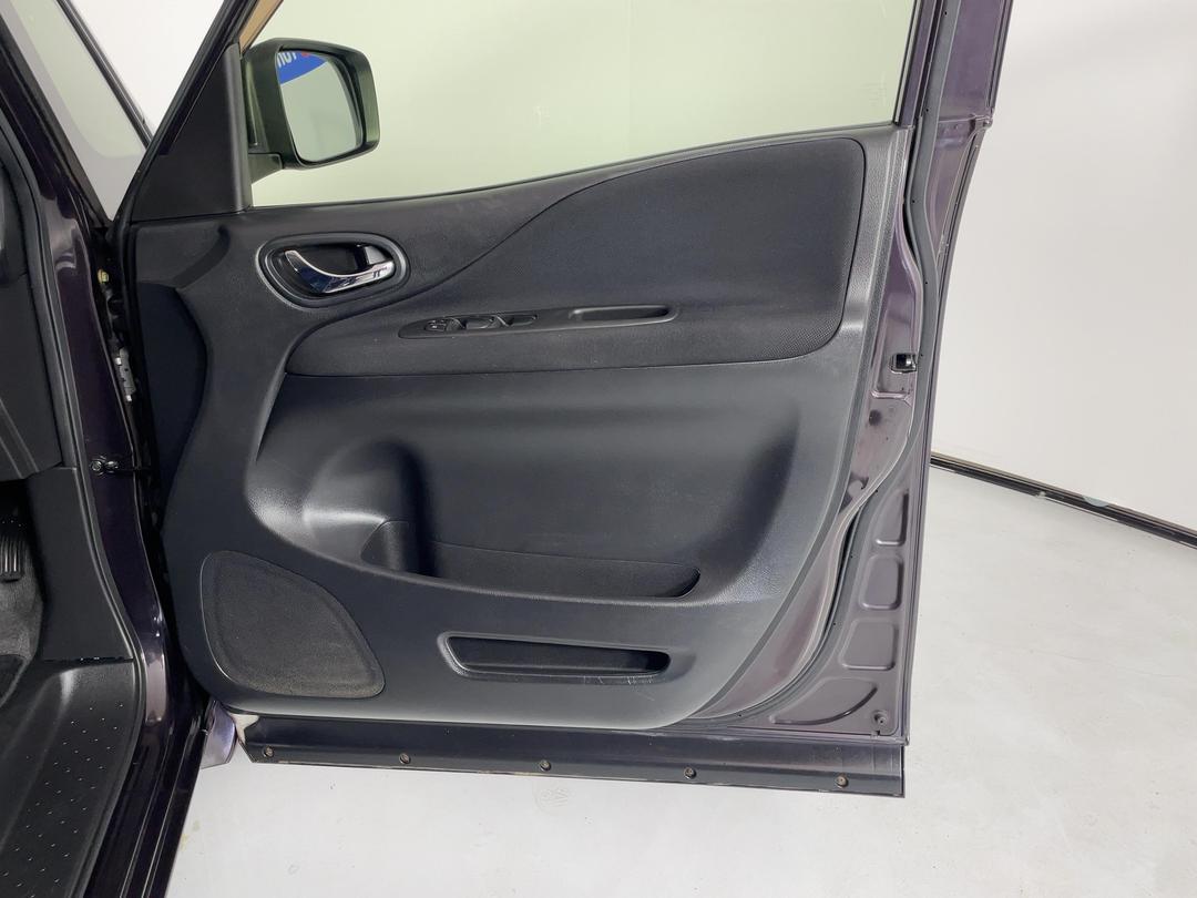 Photo '15' of Nissan Serena