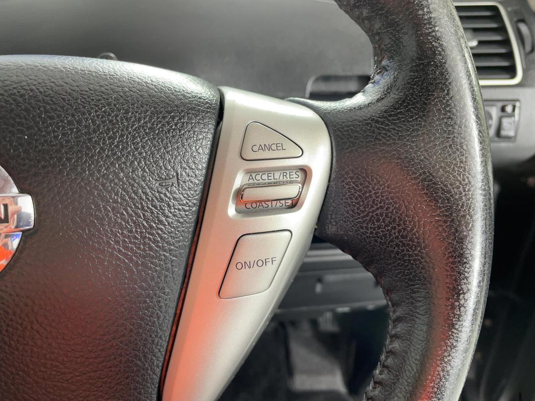 Photo '22' of Nissan Serena