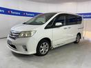 Thumbnail '3' of Nissan Serena